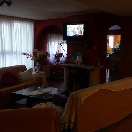 Hostal El Venero Sotillo de la Adrada Eksteriør bilde