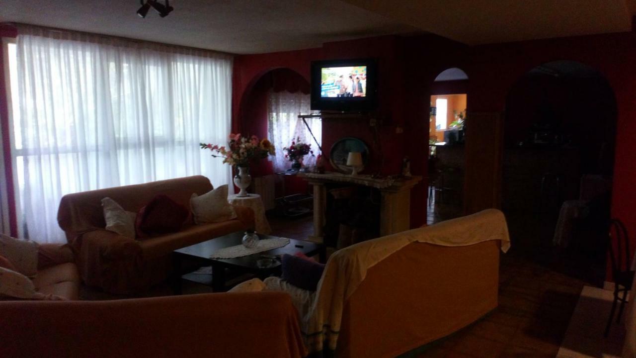 Hostal El Venero Sotillo de la Adrada Eksteriør bilde